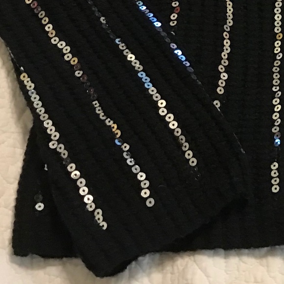 Chunky Nanette Lepore long sleeved black sweater with silver sequin stripes (S) - Picture 8 of 12